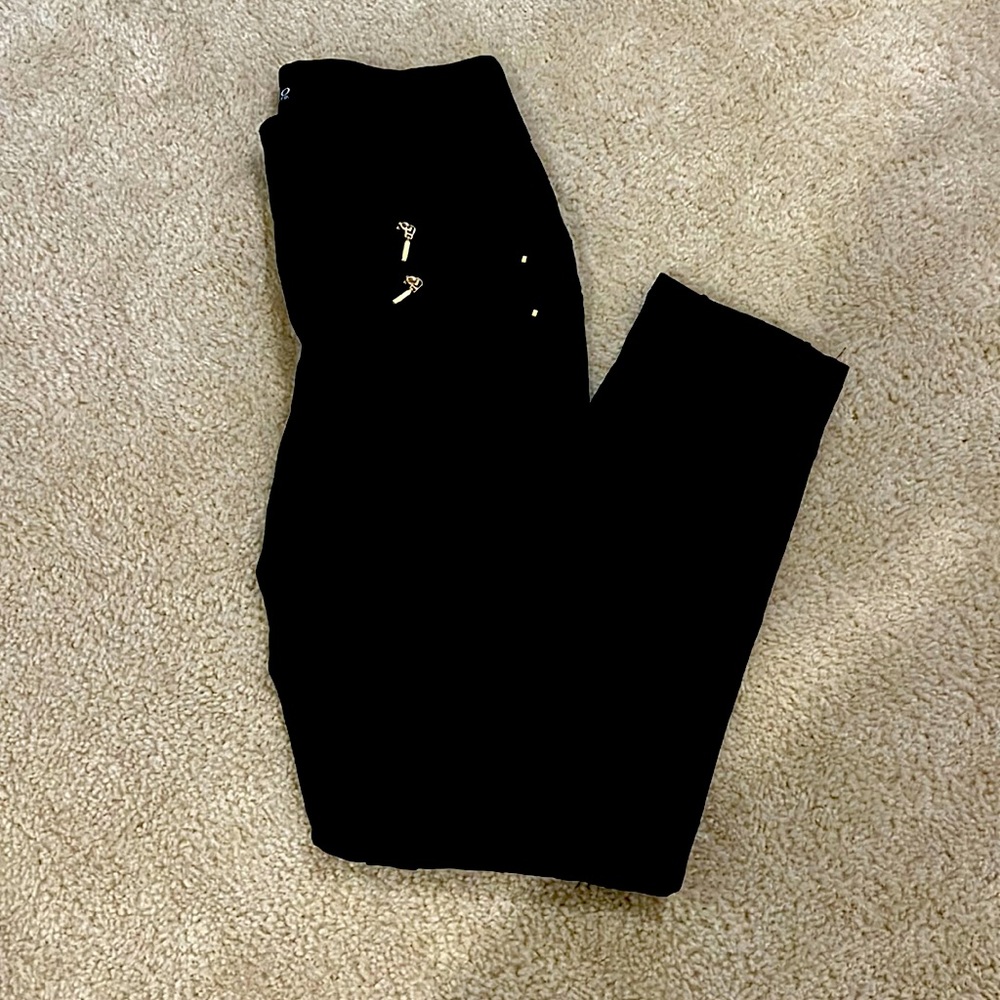 Black leggings